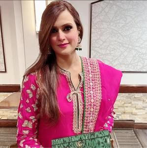 Meet your Posher, Aasima